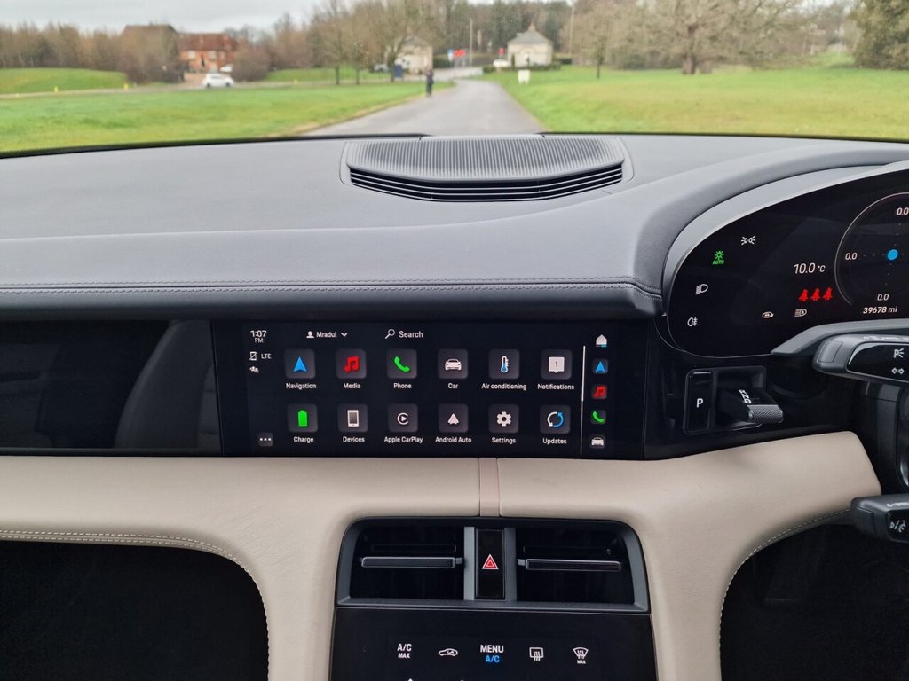 Used Porsche Taycan 2022 for sale - 77457570: Photo 15