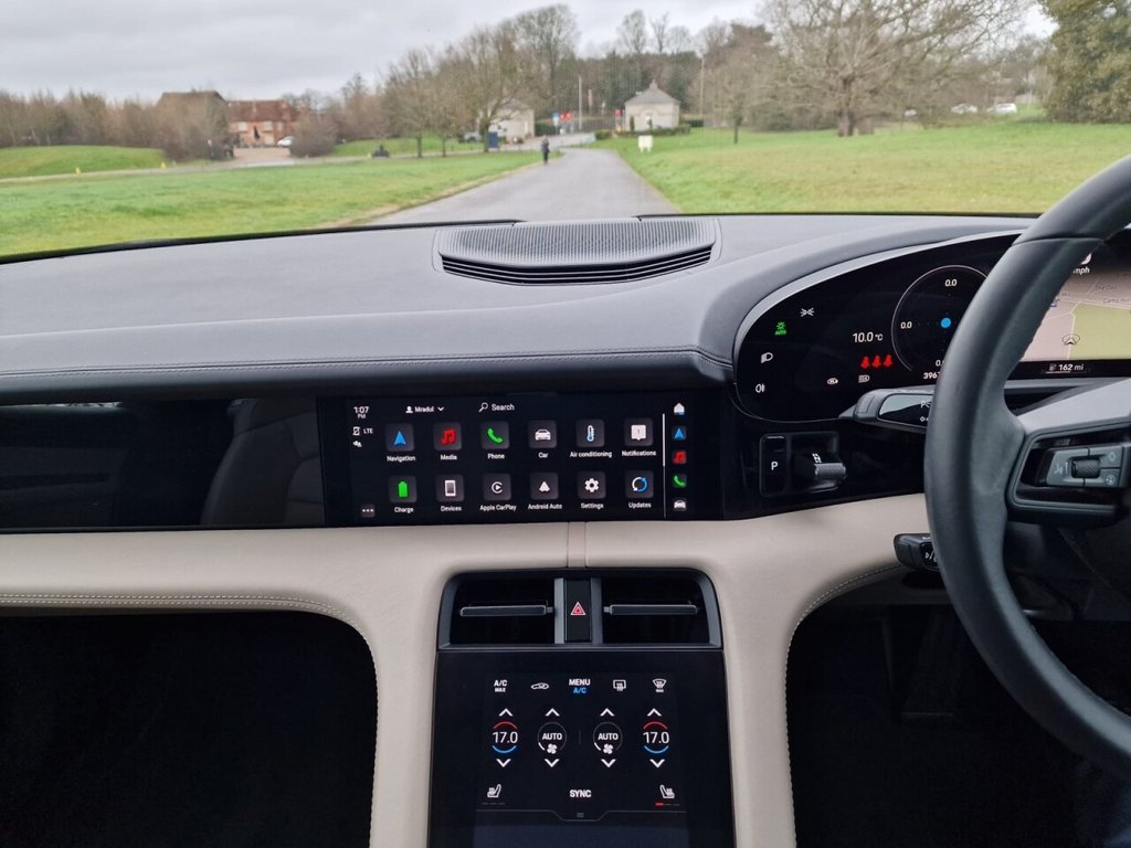 Used Porsche Taycan 2022 for sale - 77457570: Photo 17