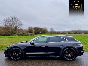 Used Porsche Taycan 2022 for sale - 77457570: Photo