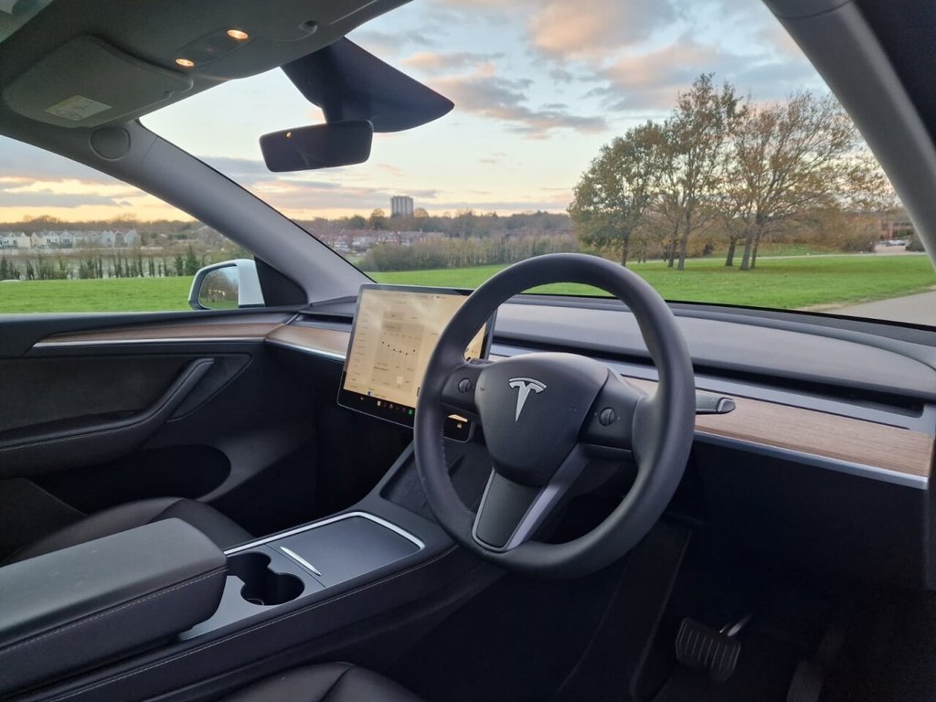 Used Tesla Model Y 2024 for sale - 76716251: Photo 23