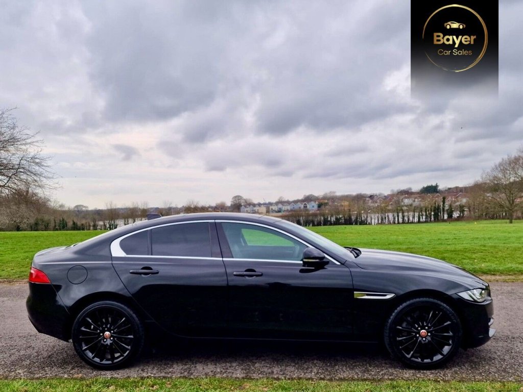 Used Jaguar XE 2017 for sale - 77332954: Photo 3