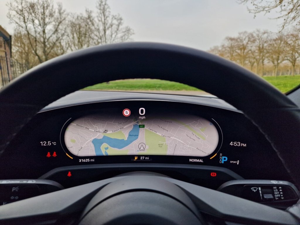 Used Porsche Taycan 2021 for sale - 77995311: Photo 11