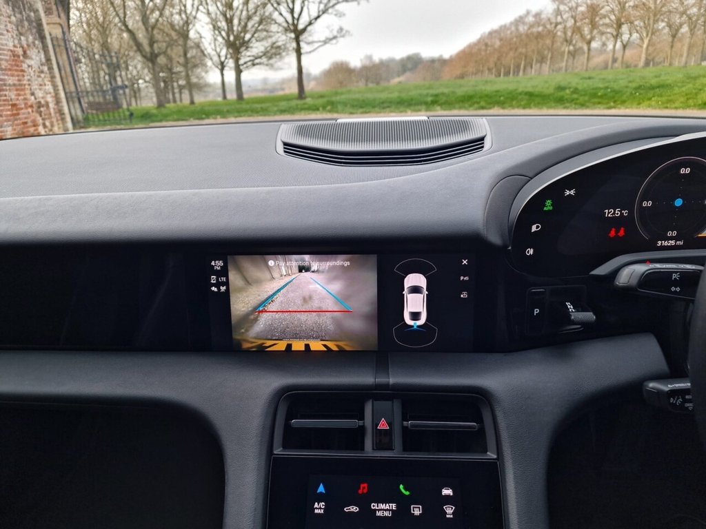 Used Porsche Taycan 2021 for sale - 77995311: Photo 14