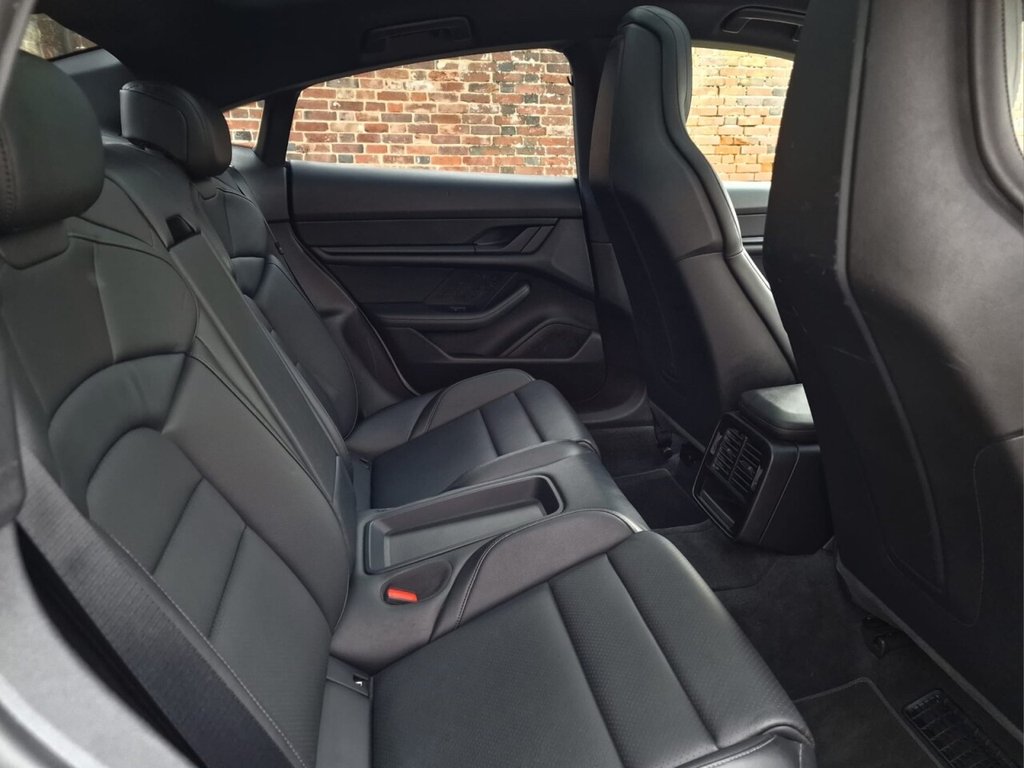Used Porsche Taycan 2021 for sale - 77995311: Photo 9