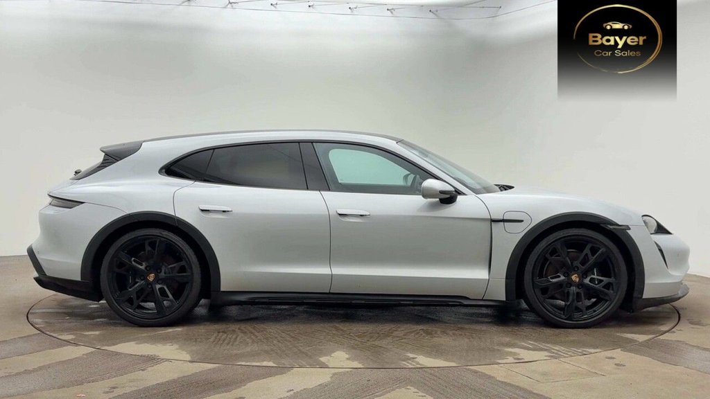 Used Porsche Taycan 2021 for sale - 77145659: Photo 2