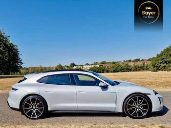 Used Porsche Taycan 2022 for sale - 79523177: Photo