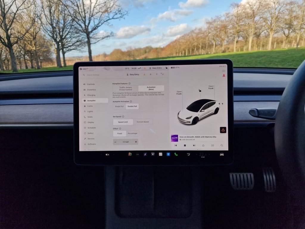 Used Tesla Model 3 2021 for sale - 76900928: Photo 17