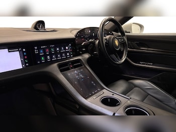 Used Porsche Taycan 2021 for sale - 77293256: Photo