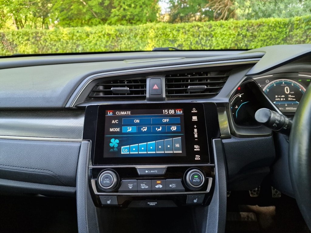 Used Honda Civic 2018 for sale - 76716264: Photo 17