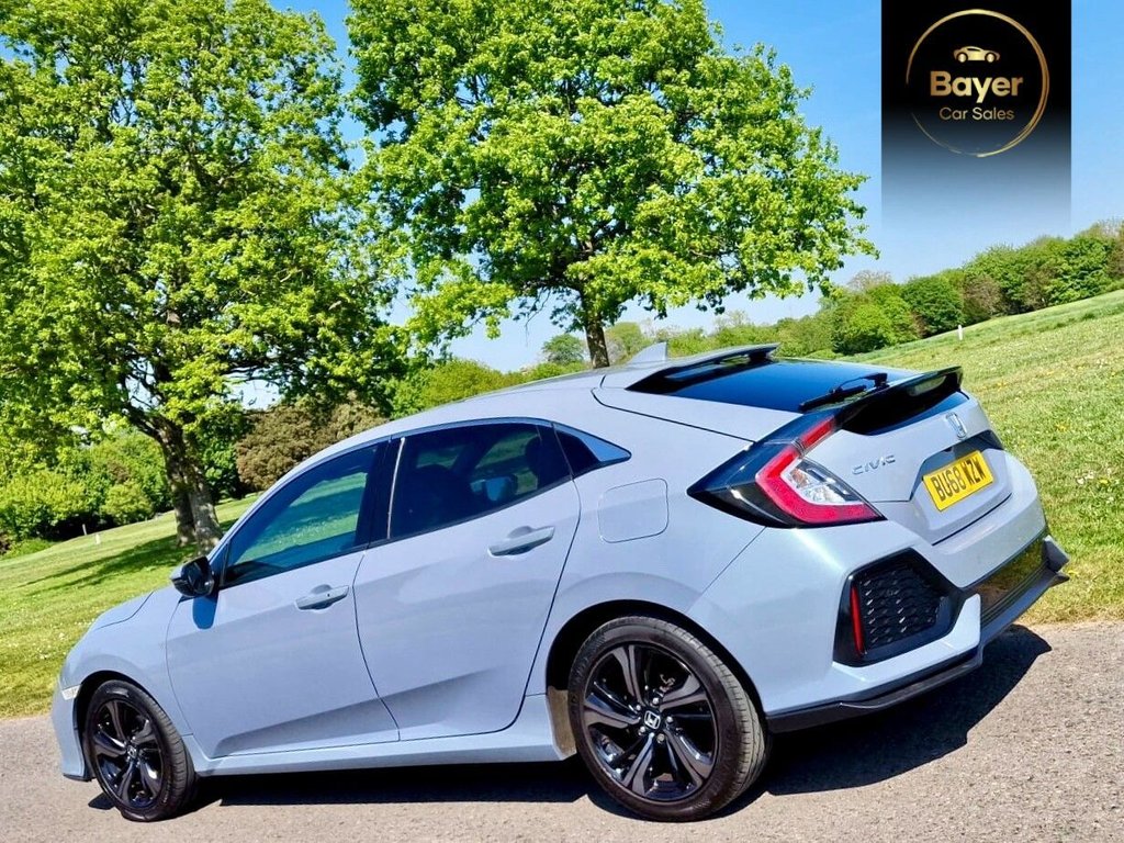 Used Honda Civic 2018 for sale - 76716264: Photo 24