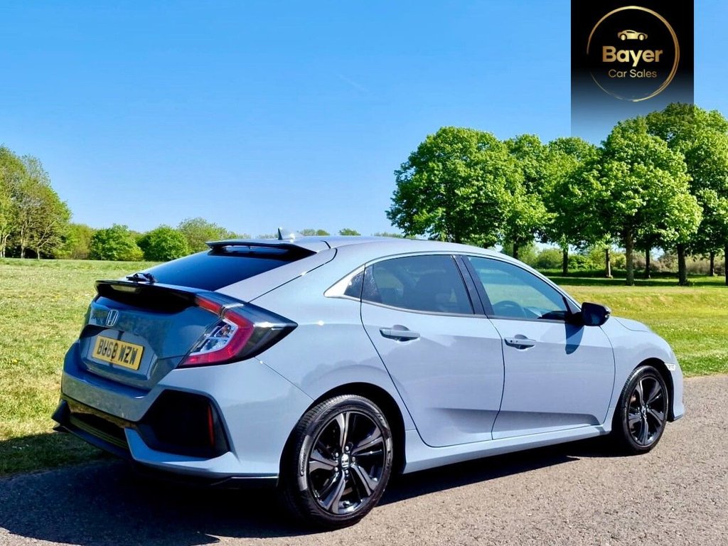 Used Honda Civic 2018 for sale - 76716264: Photo 5