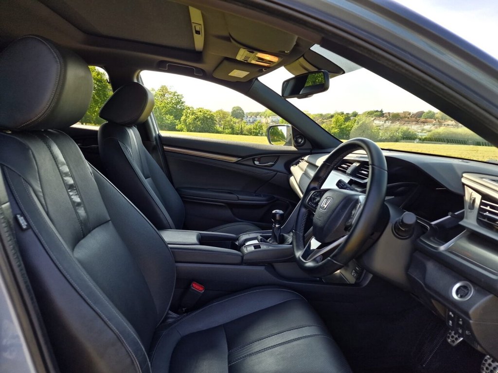 Used Honda Civic 2018 for sale - 76716264: Photo 7