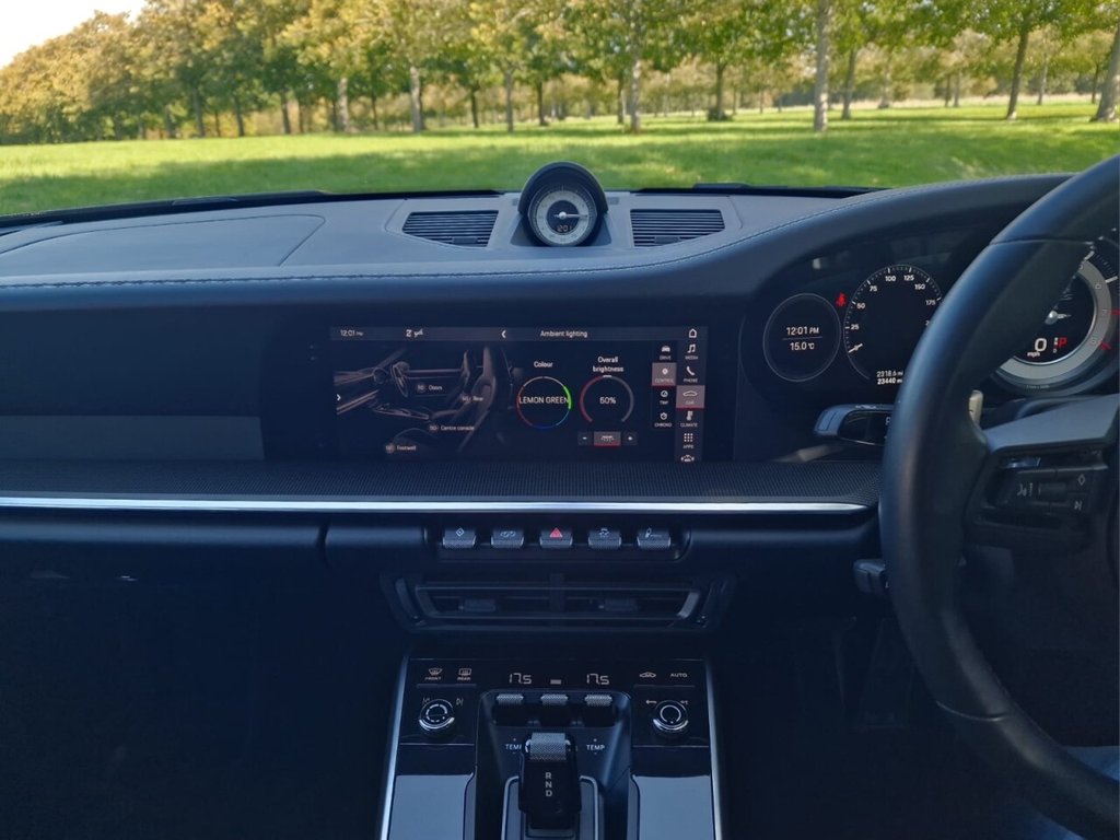 Used Porsche 911 2020 for sale - 76716311: Photo 16