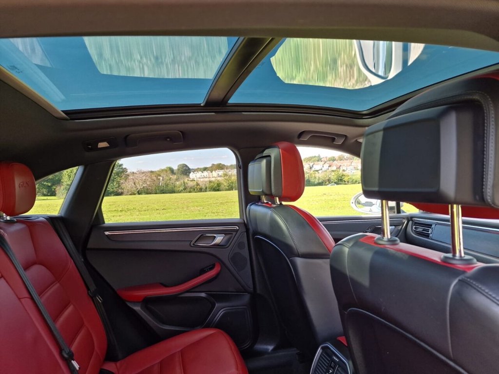 Used Porsche Macan 2021 for sale - 78068946: Photo 11