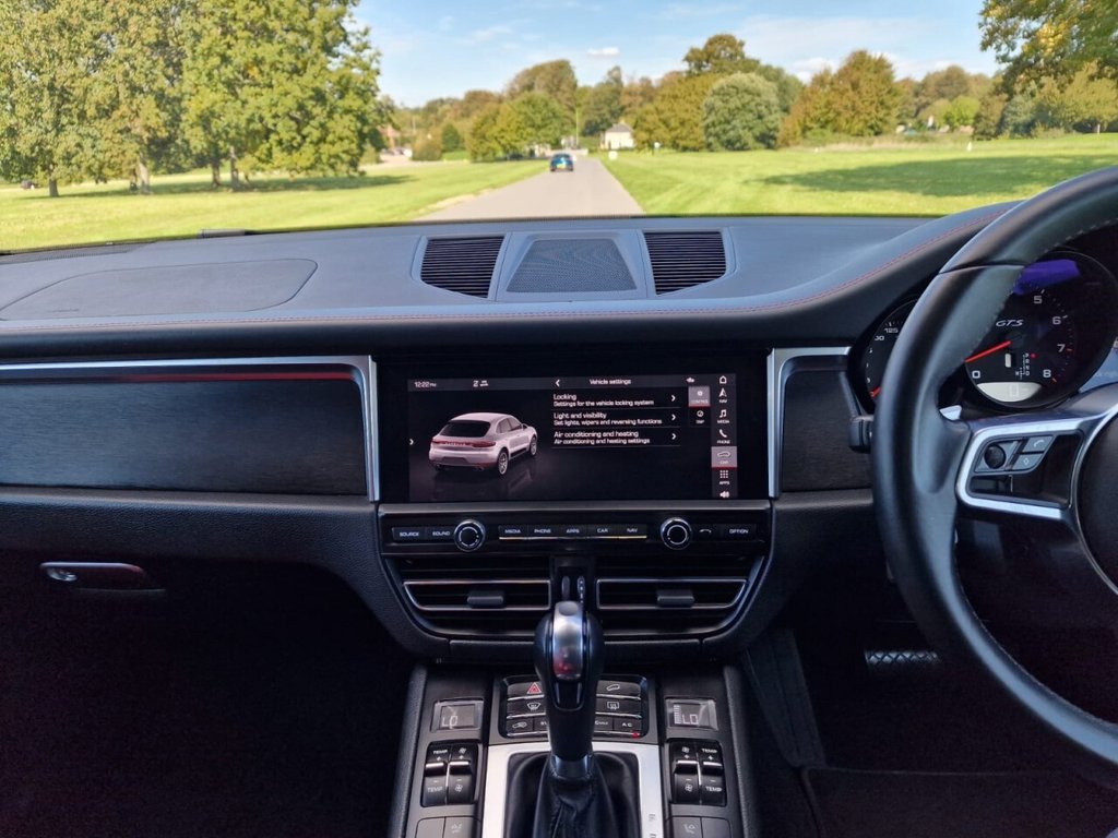 Used Porsche Macan 2021 for sale - 78068946: Photo 14