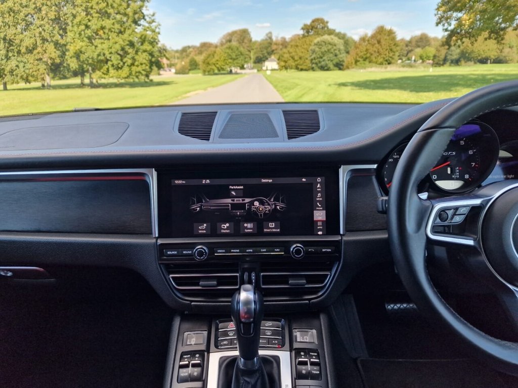 Used Porsche Macan 2021 for sale - 78068946: Photo 16