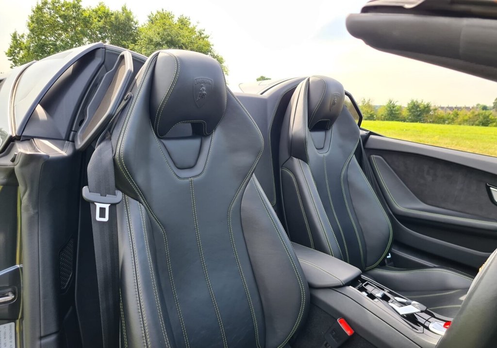 Used Lamborghini Huracan 2017 for sale - 76716231: Photo 13