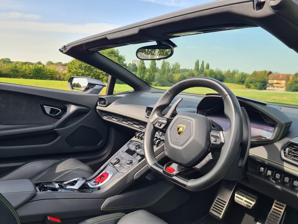 Used Lamborghini Huracan 2017 for sale - 76716231: Photo 16