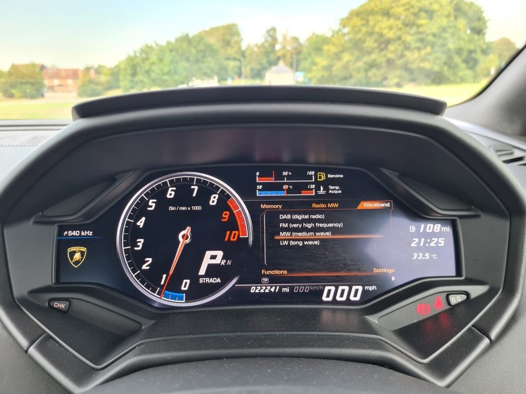 Used Lamborghini Huracan 2017 for sale - 76716231: Photo 20