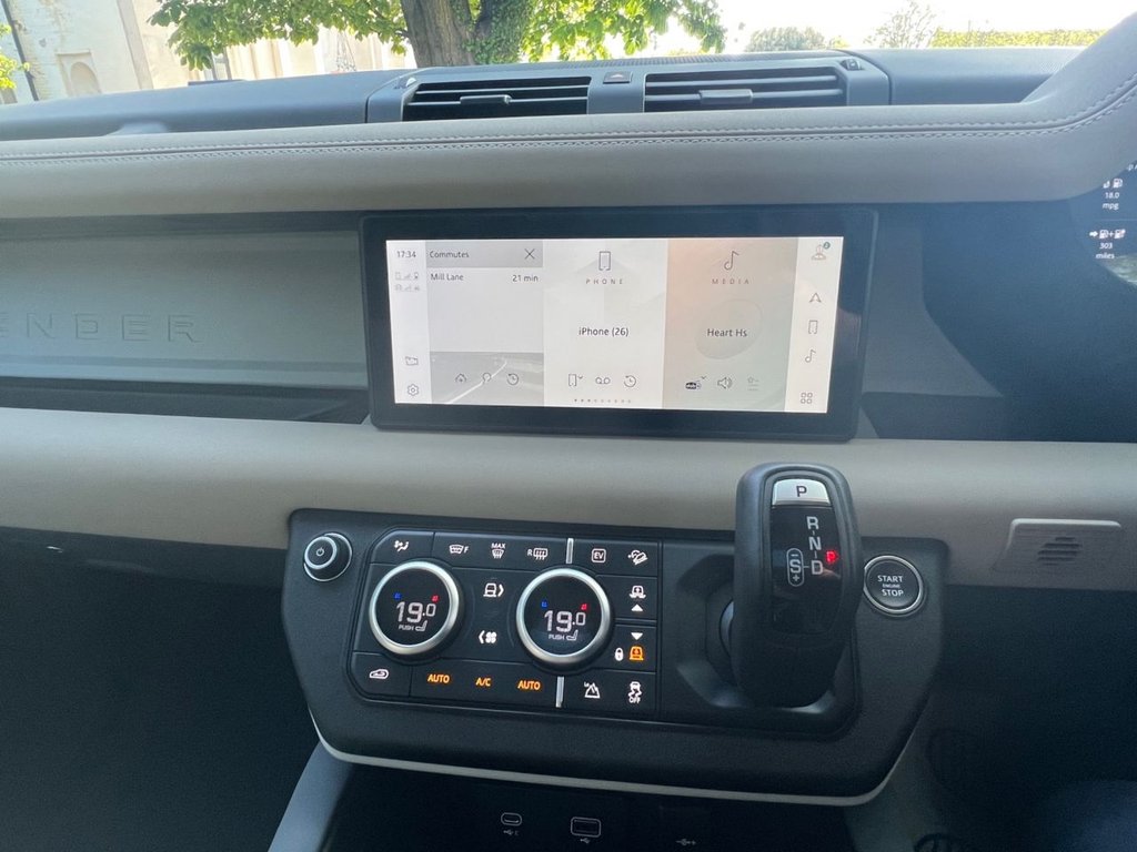 Used Land Rover Defender 2022 for sale - 76716233: Photo 13