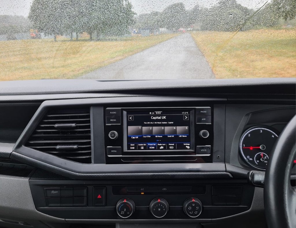 Used Volkswagen Transporter 2020 for sale - 76716236: Photo 10