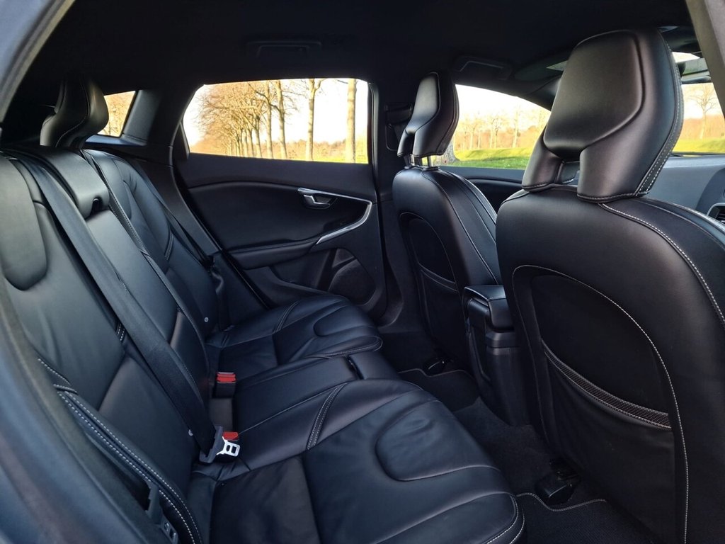 Used Volvo V40 2015 for sale - 77660227: Photo 10