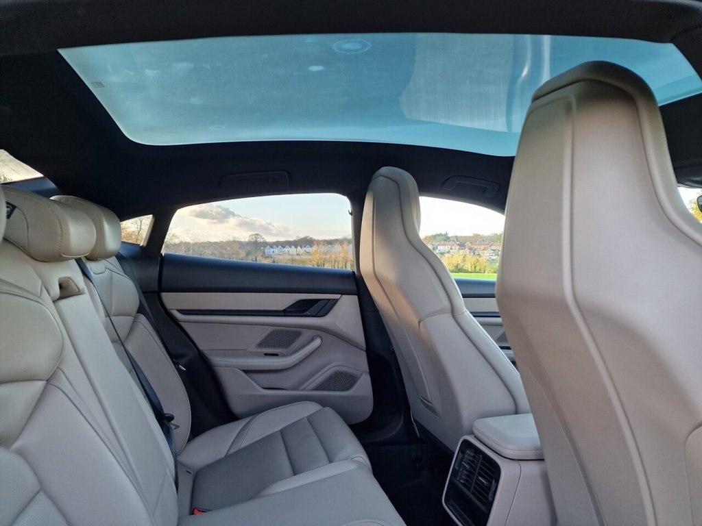 Used Porsche Taycan 2021 for sale - 76716238: Photo 12