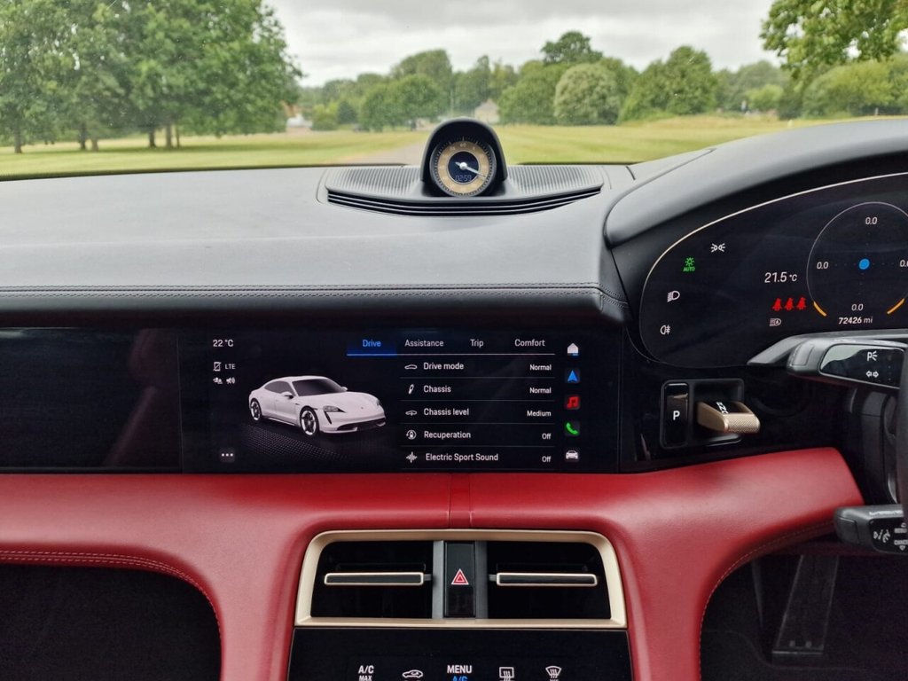 Used Porsche Taycan 2020 for sale - 76716270: Photo 16