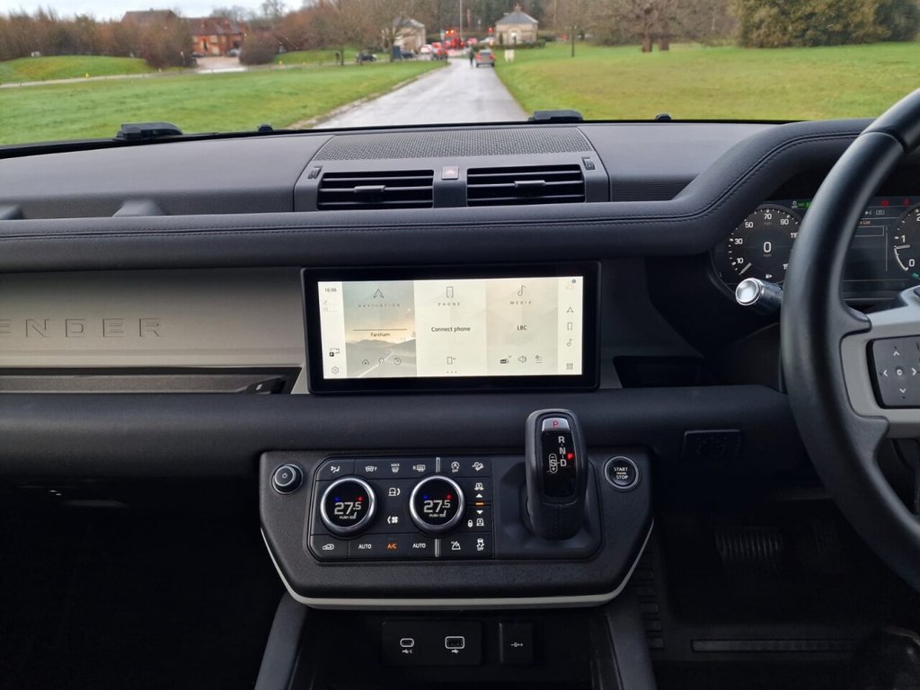 Used Land Rover Defender 2020 for sale - 77293259: Photo 17