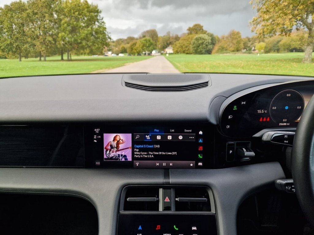 Used Porsche Taycan 2021 for sale - 76716321: Photo 19