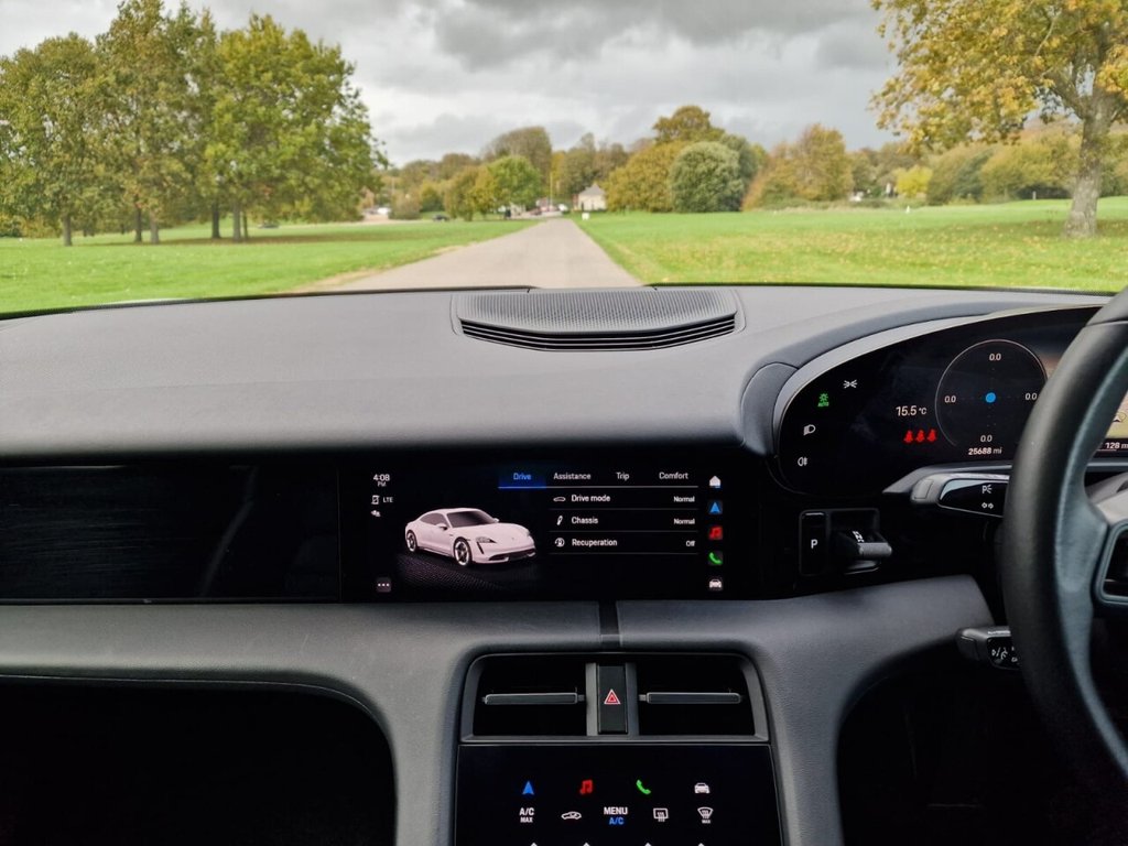 Used Porsche Taycan 2021 for sale - 76716321: Photo 20