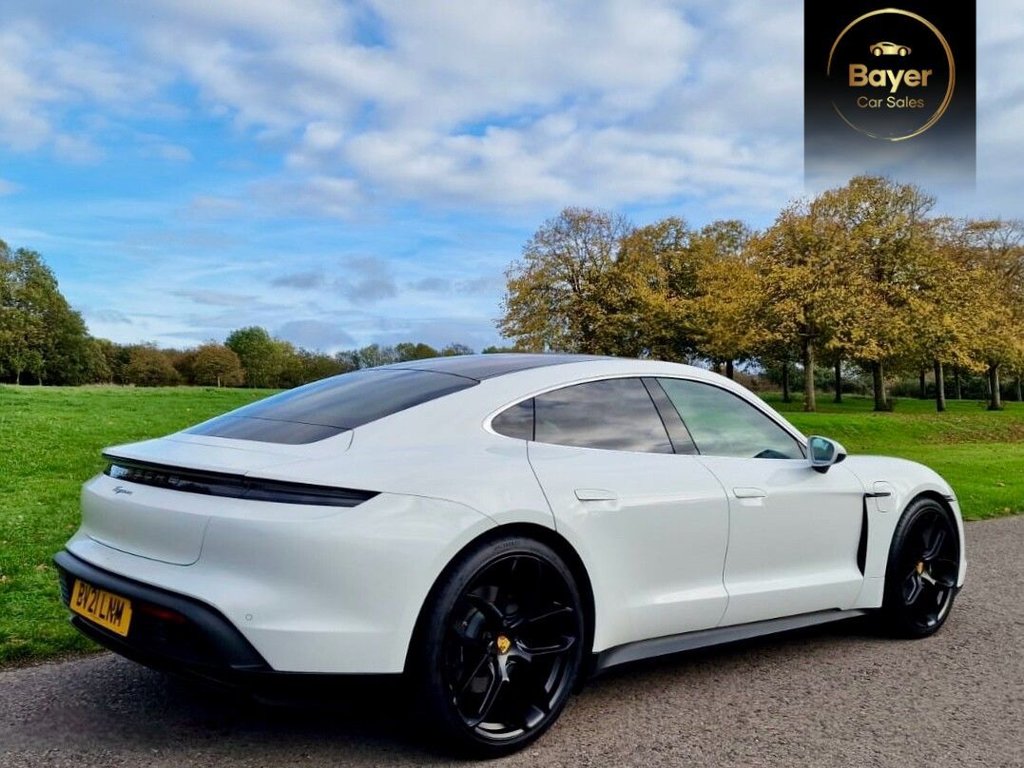 Used Porsche Taycan 2021 for sale - 76716321: Photo 5