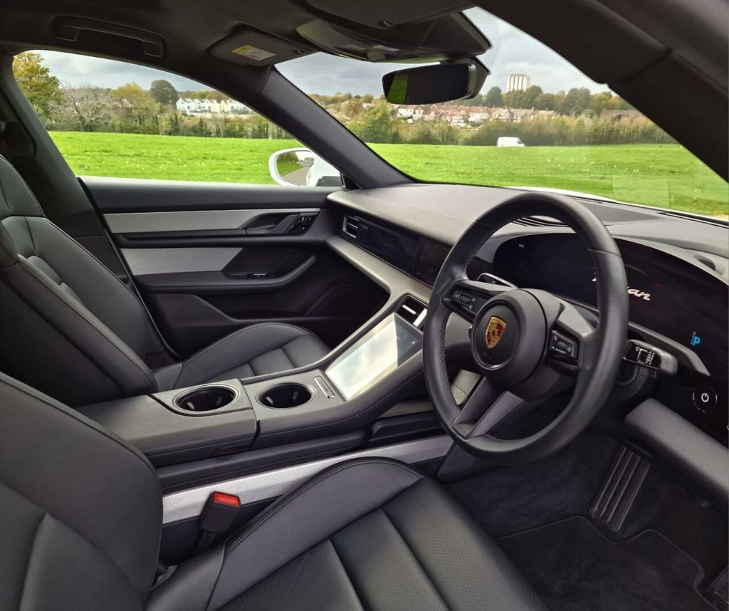 Used Porsche Taycan 2021 for sale - 76716321: Photo 8