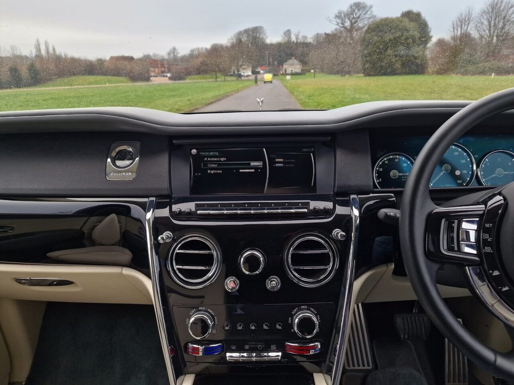 Used Rolls-Royce Cullinan 2019 for sale - 77205438: Photo 16