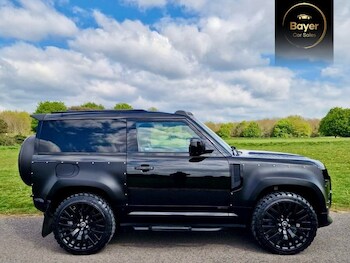 Used Land Rover Defender 2021 for sale - 78336340: Photo