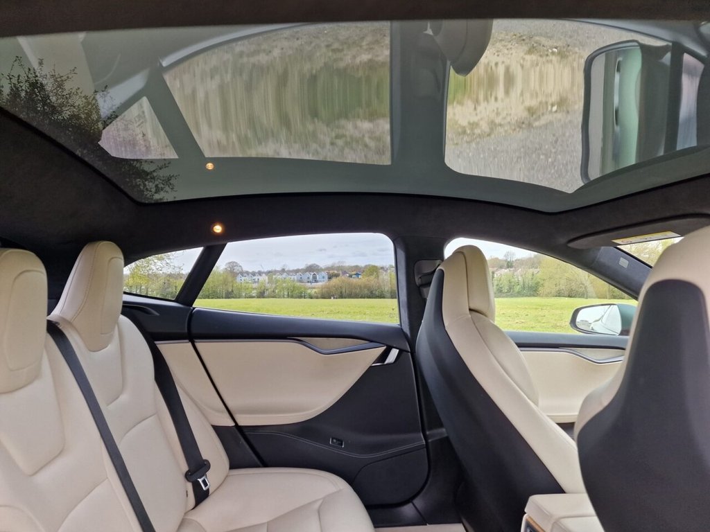 Used Tesla Model S 2019 for sale - 78206547: Photo 11