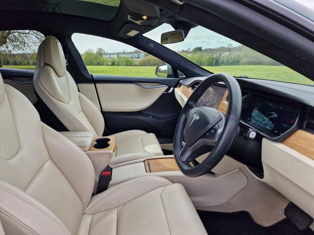 Used Tesla Model S 2019 for sale - 78206547: Photo 8