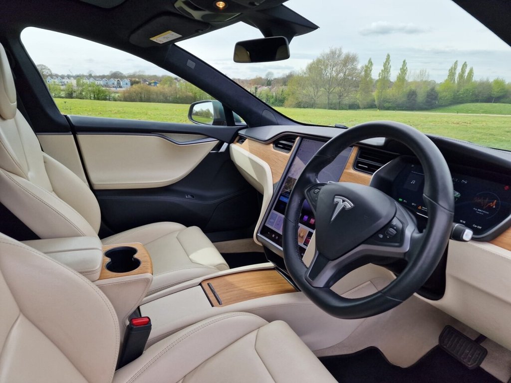 Used Tesla Model S 2019 for sale - 78206547: Photo 9