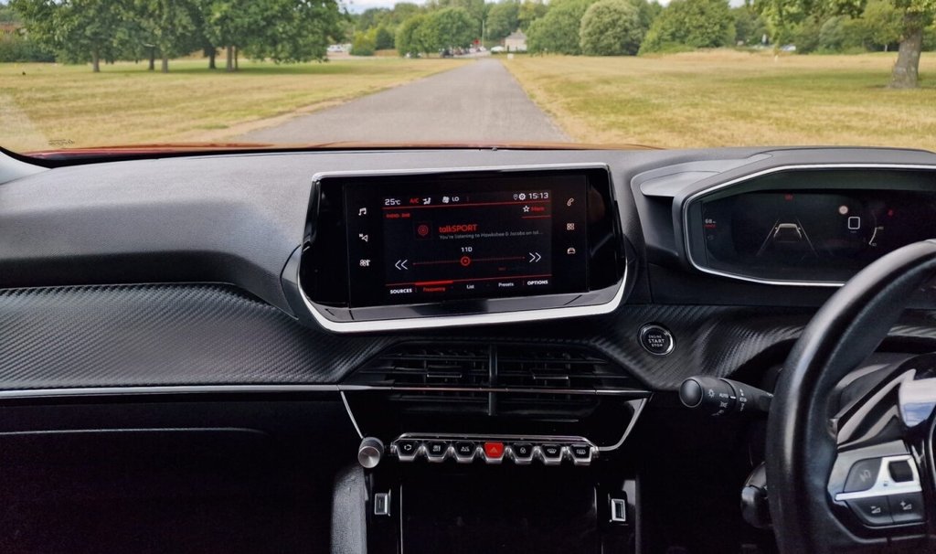 Used Peugeot 2008 2020 for sale - 76716280: Photo 12