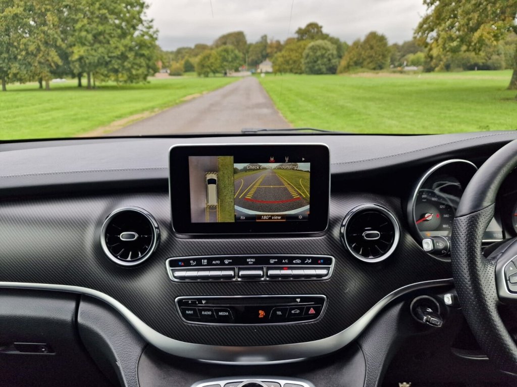 Used Mercedes-Benz V-Class 2019 for sale - 76716294: Photo 15