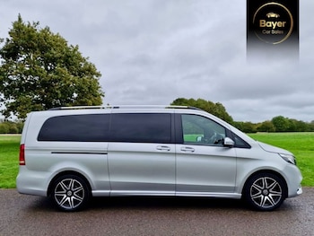 Used Mercedes-Benz V-Class 2019 for sale - 76716294: Photo