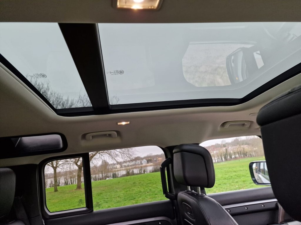 Used Land Rover Defender 2020 for sale - 77647949: Photo 10