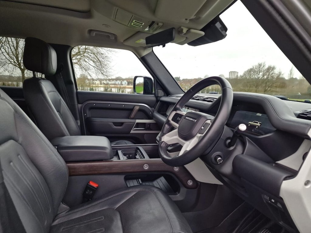 Used Land Rover Defender 2020 for sale - 77647949: Photo 8