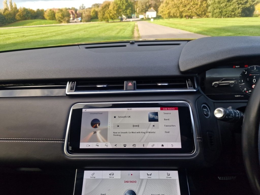 Used Land Rover Range Rover Velar 2018 for sale - 76716324: Photo 15