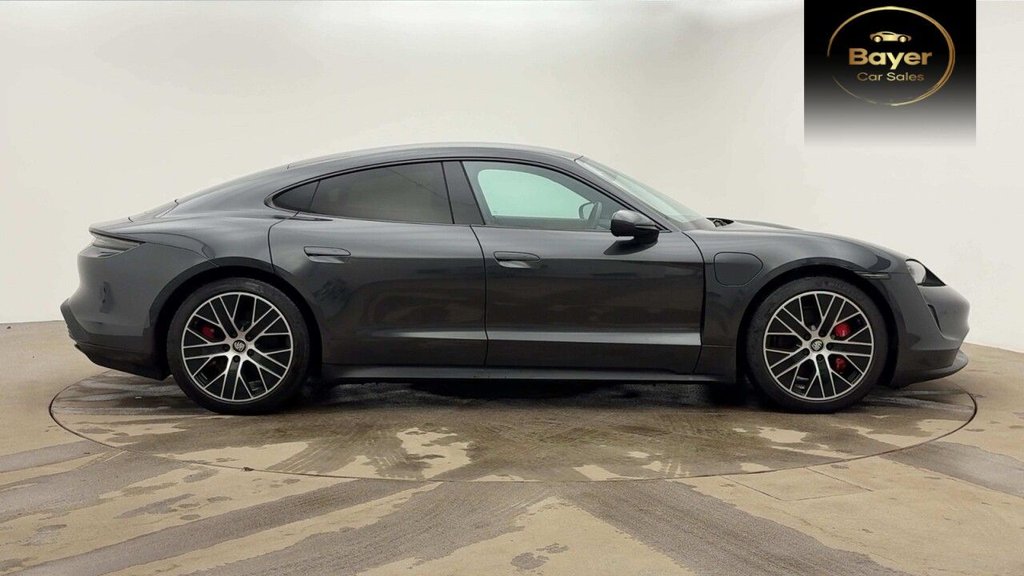 Used Porsche Taycan 2022 for sale - 77145665: Photo 2