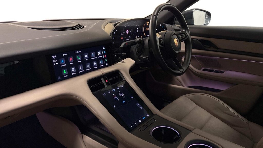 Used Porsche Taycan 2022 for sale - 77145665: Photo 4