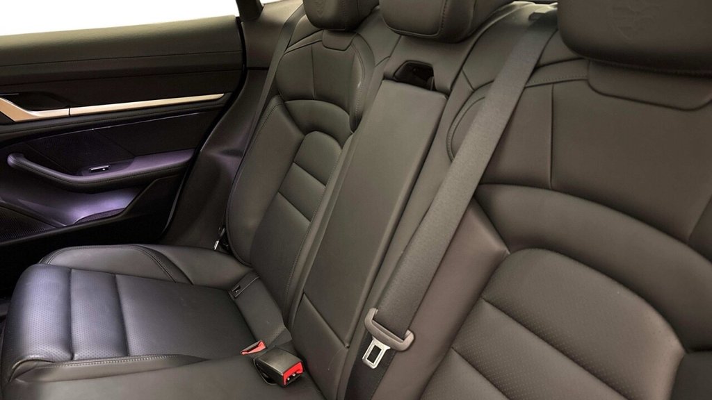 Used Porsche Taycan 2021 for sale - 77499214: Photo 5