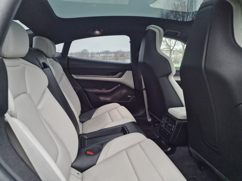 Used Porsche Taycan 2021 for sale - 76716248: Photo 10