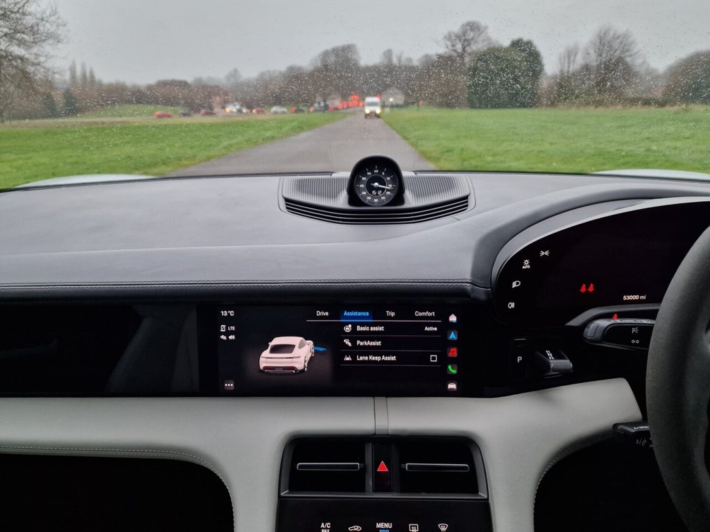 Used Porsche Taycan 2021 for sale - 76716248: Photo 17