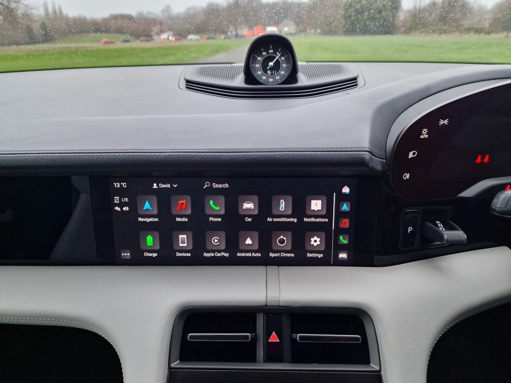 Used Porsche Taycan 2021 for sale - 76716248: Photo 21